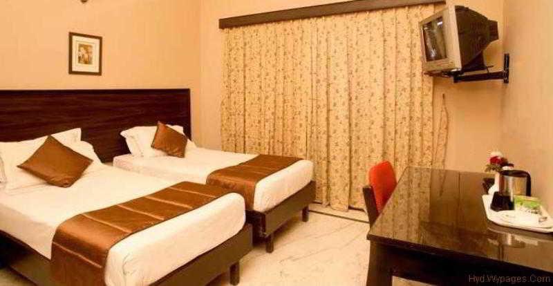 Hotel Genx Banjara Hill 1589 Hyderabad Esterno foto