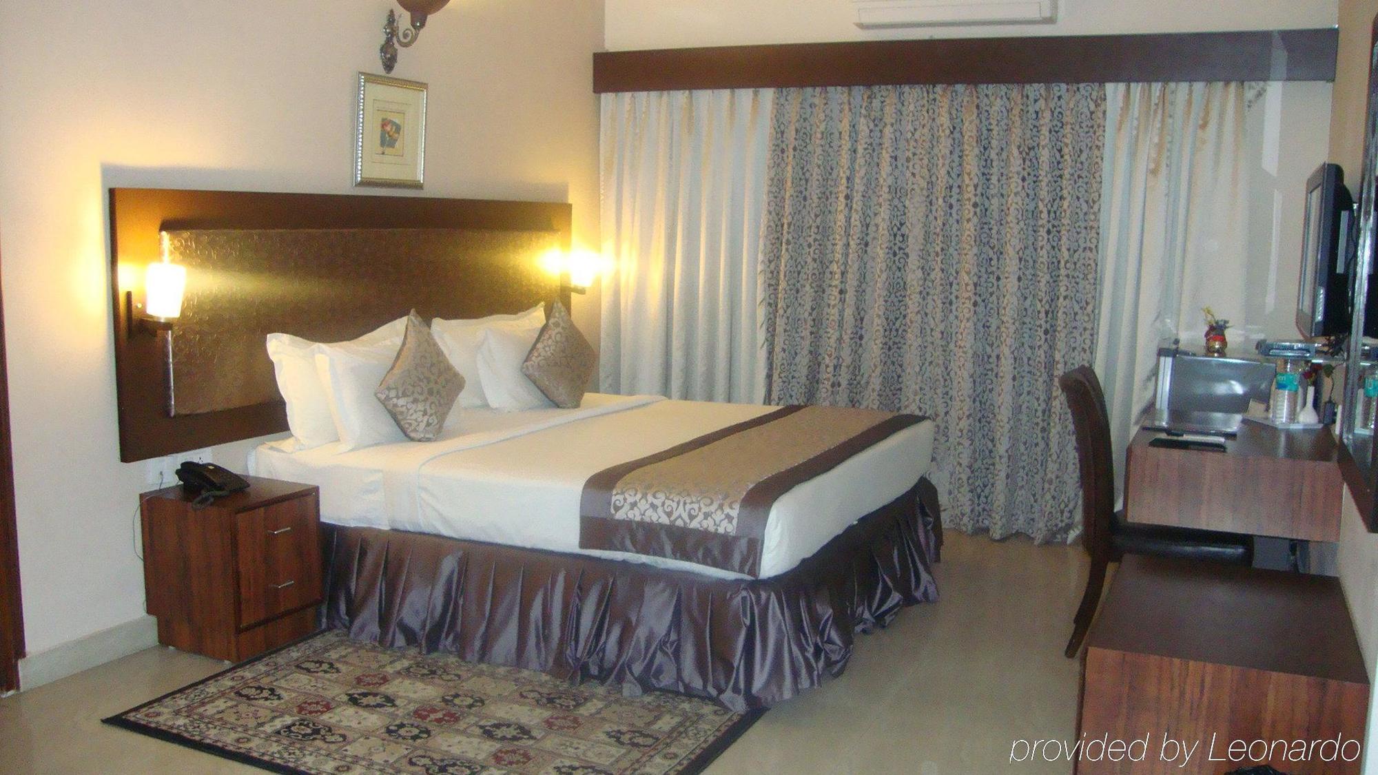 Hotel Genx Banjara Hill 1589 Hyderabad Esterno foto
