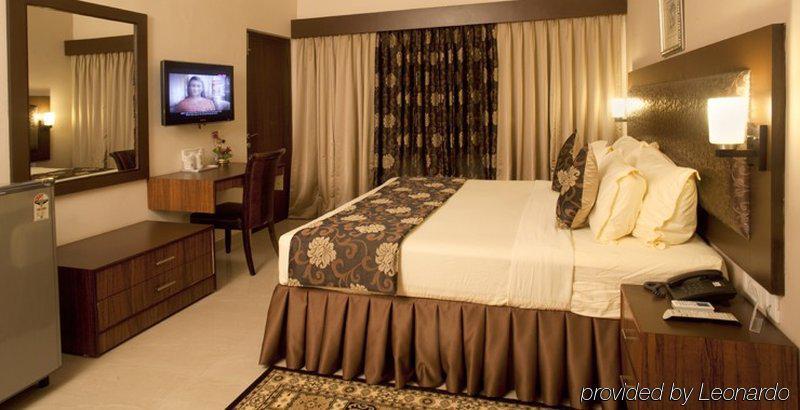 Hotel Genx Banjara Hill 1589 Hyderabad Esterno foto