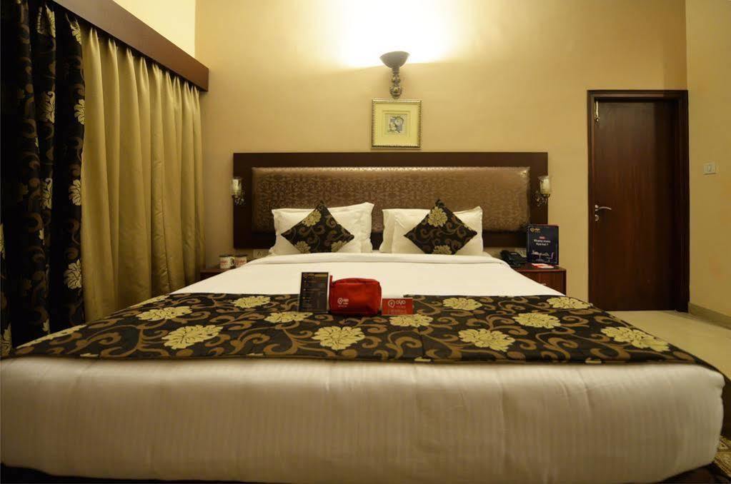Hotel Genx Banjara Hill 1589 Hyderabad Esterno foto