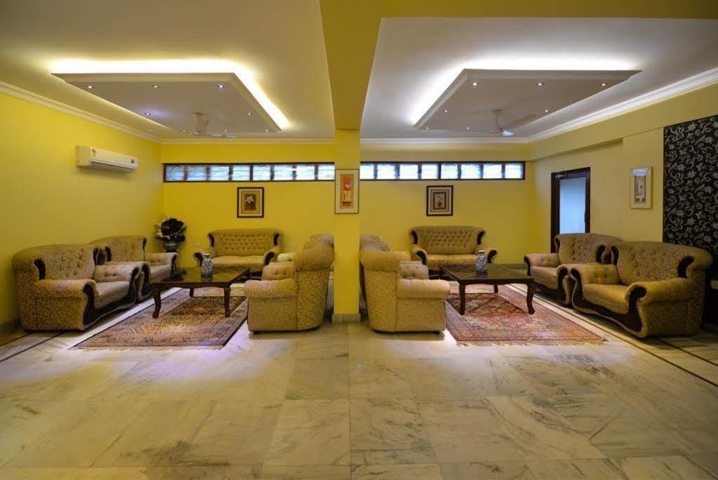 Hotel Genx Banjara Hill 1589 Hyderabad Esterno foto