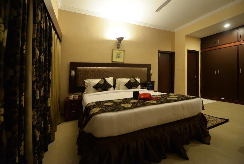 Hotel Genx Banjara Hill 1589 Hyderabad Esterno foto
