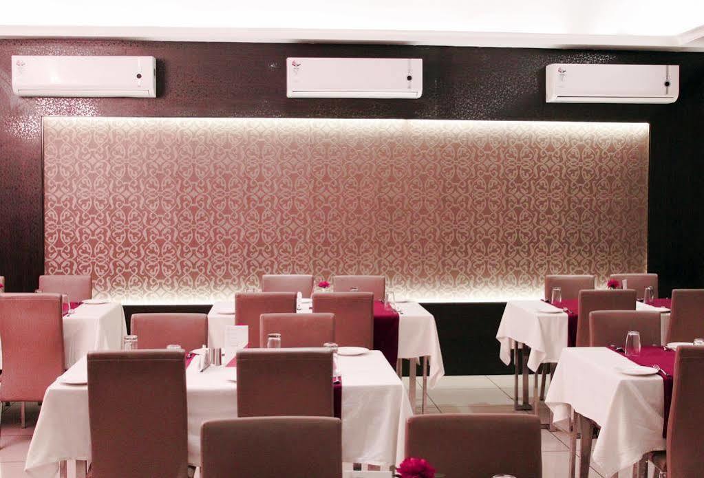 Hotel Genx Banjara Hill 1589 Hyderabad Esterno foto