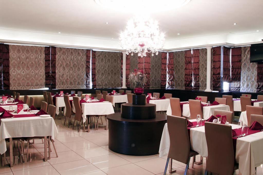 Hotel Genx Banjara Hill 1589 Hyderabad Esterno foto