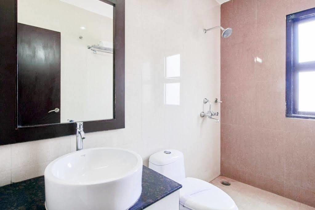 Hotel Genx Banjara Hill 1589 Hyderabad Esterno foto