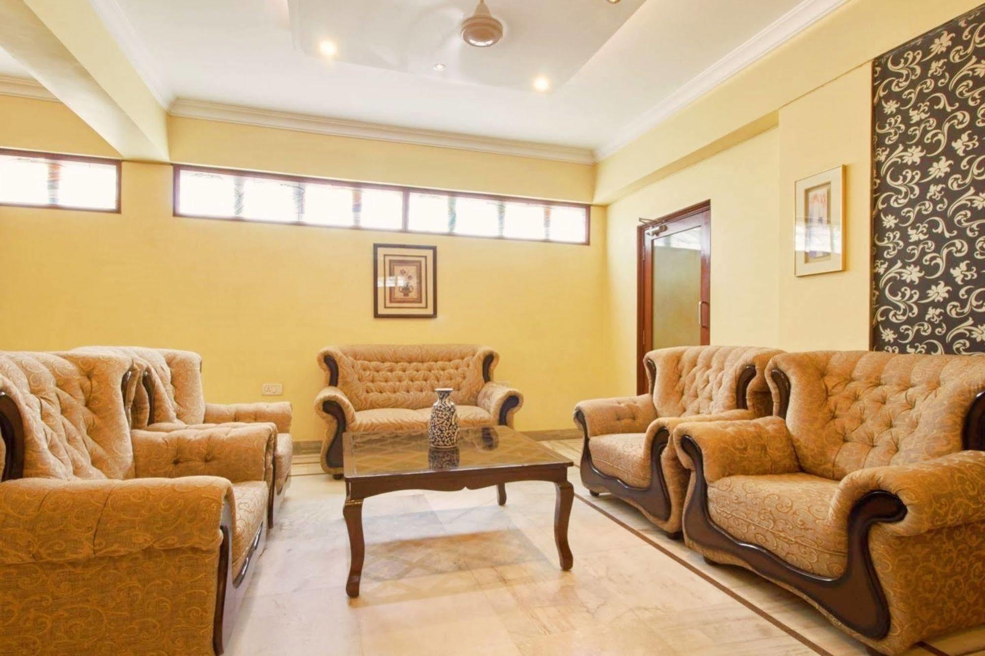 Hotel Genx Banjara Hill 1589 Hyderabad Esterno foto