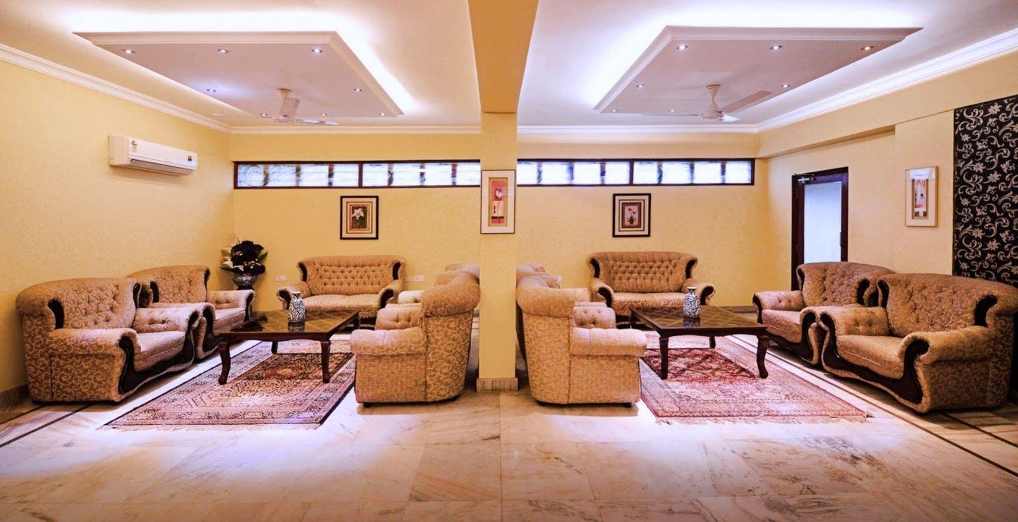 Hotel Genx Banjara Hill 1589 Hyderabad Esterno foto