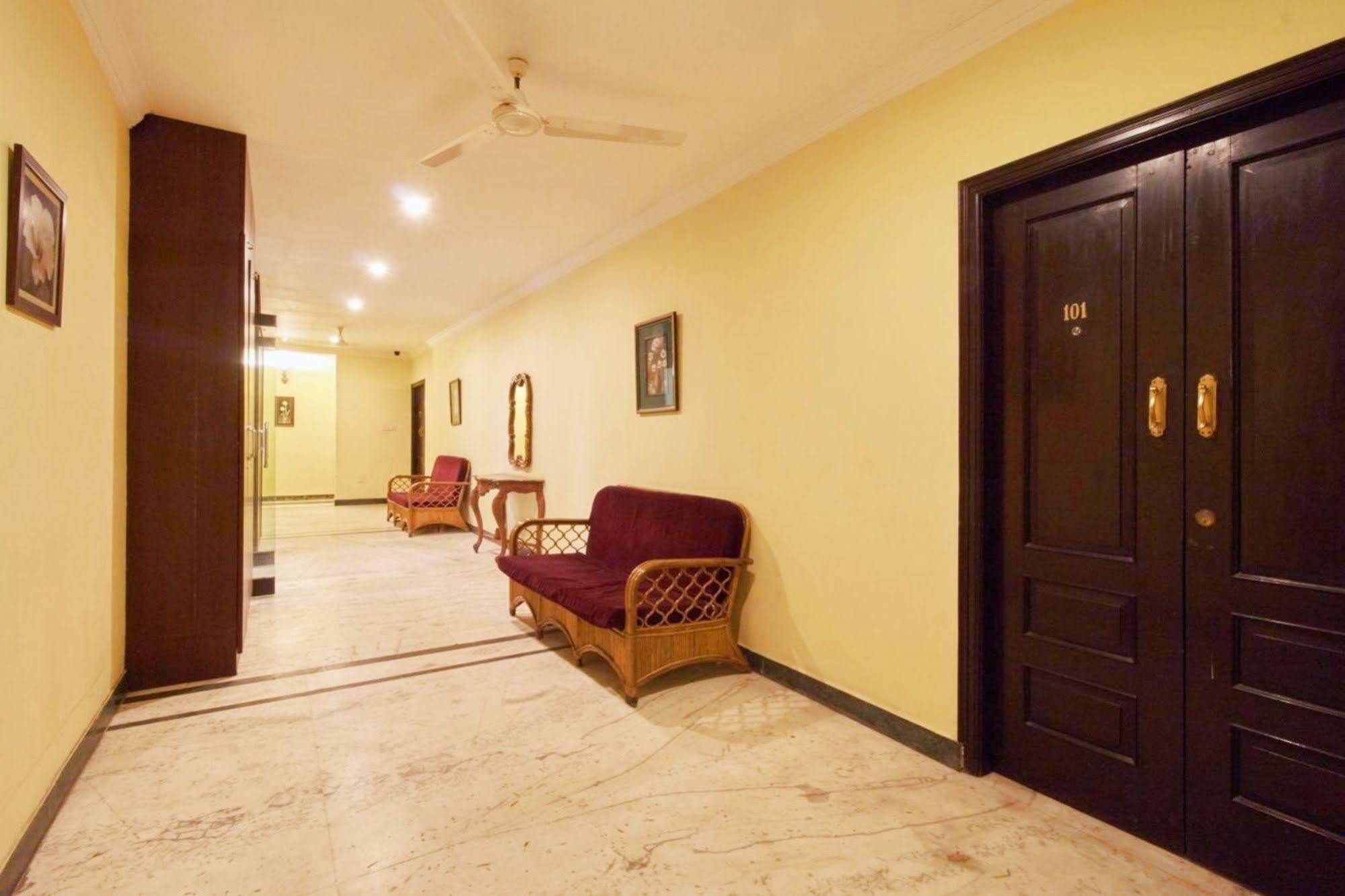 Hotel Genx Banjara Hill 1589 Hyderabad Esterno foto